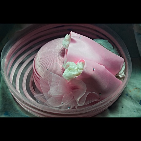 Pink¡ - Picture 2 of 4